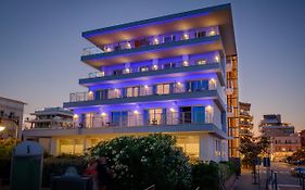 Hotel Tritone