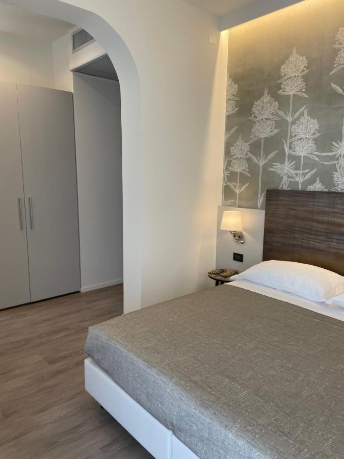 Hotel Tritone Caorle Kültér fotó