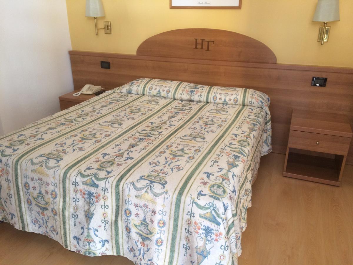 Hotel Tritone Caorle Kültér fotó
