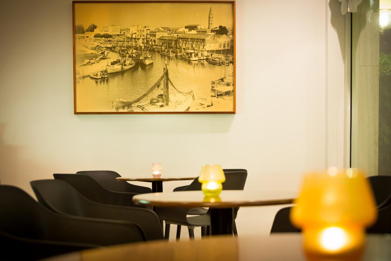 Hotel Tritone Caorle Kültér fotó