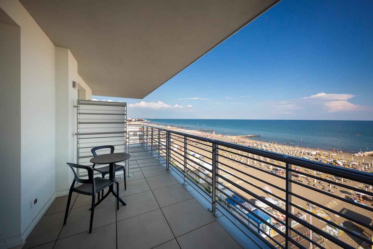 Hotel Tritone Caorle Kültér fotó