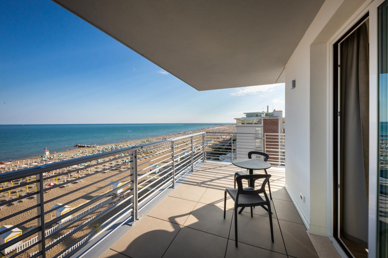 Hotel Tritone Caorle Kültér fotó