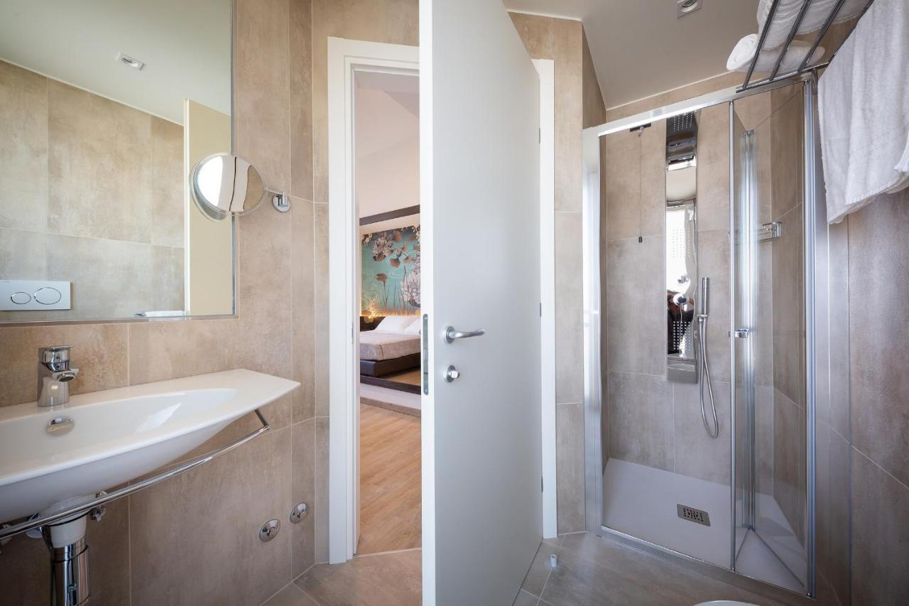 Hotel Tritone Caorle Kültér fotó